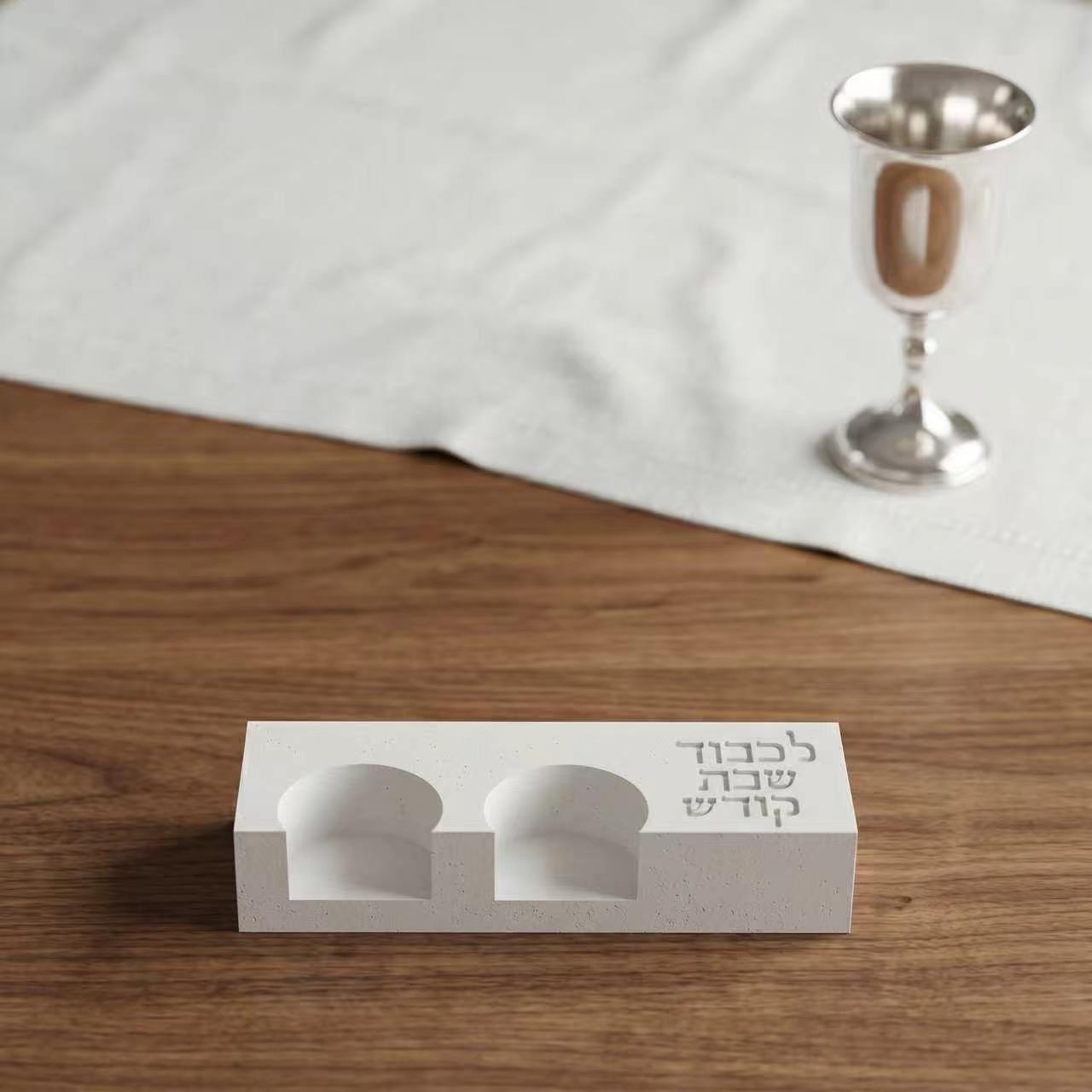 Moderne Shabbat-Doppelkerzenha – Serving Tray Mold Bewertung und Preis